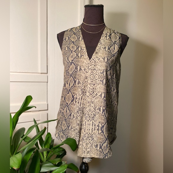 Professional Style Snake Print Tank Top - Picture 1 of 5
